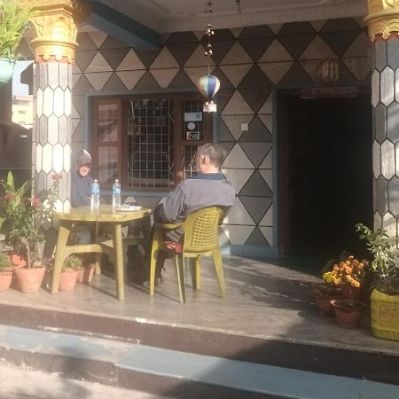 Krishna Inn Похара Екстериор снимка