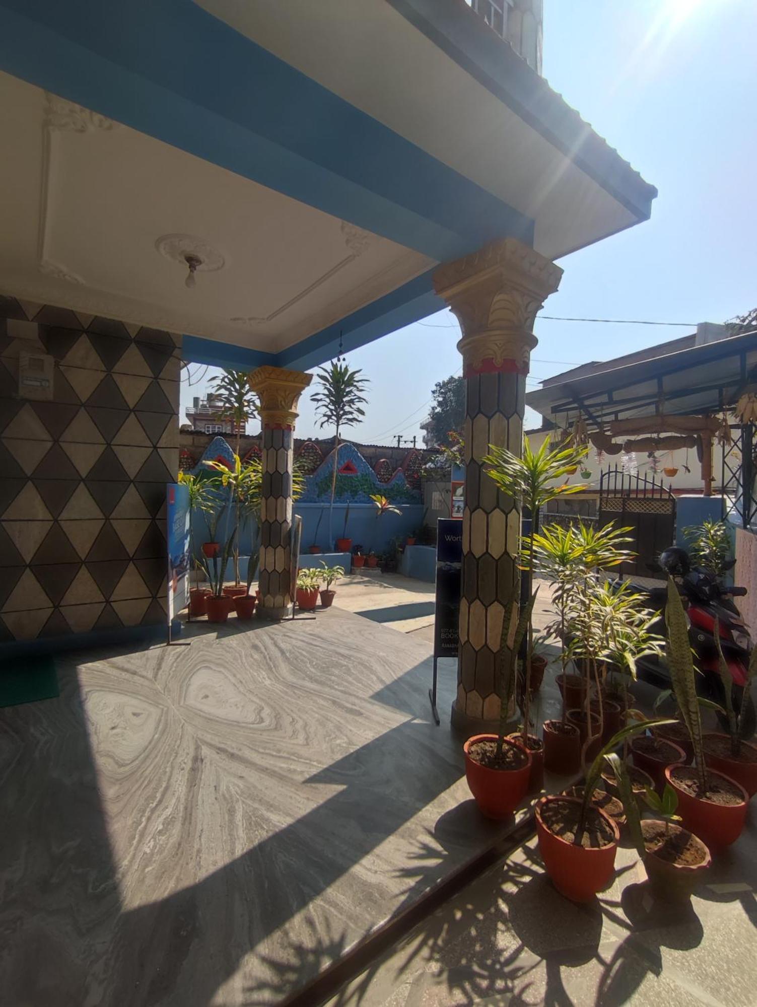 Krishna Inn Похара Екстериор снимка