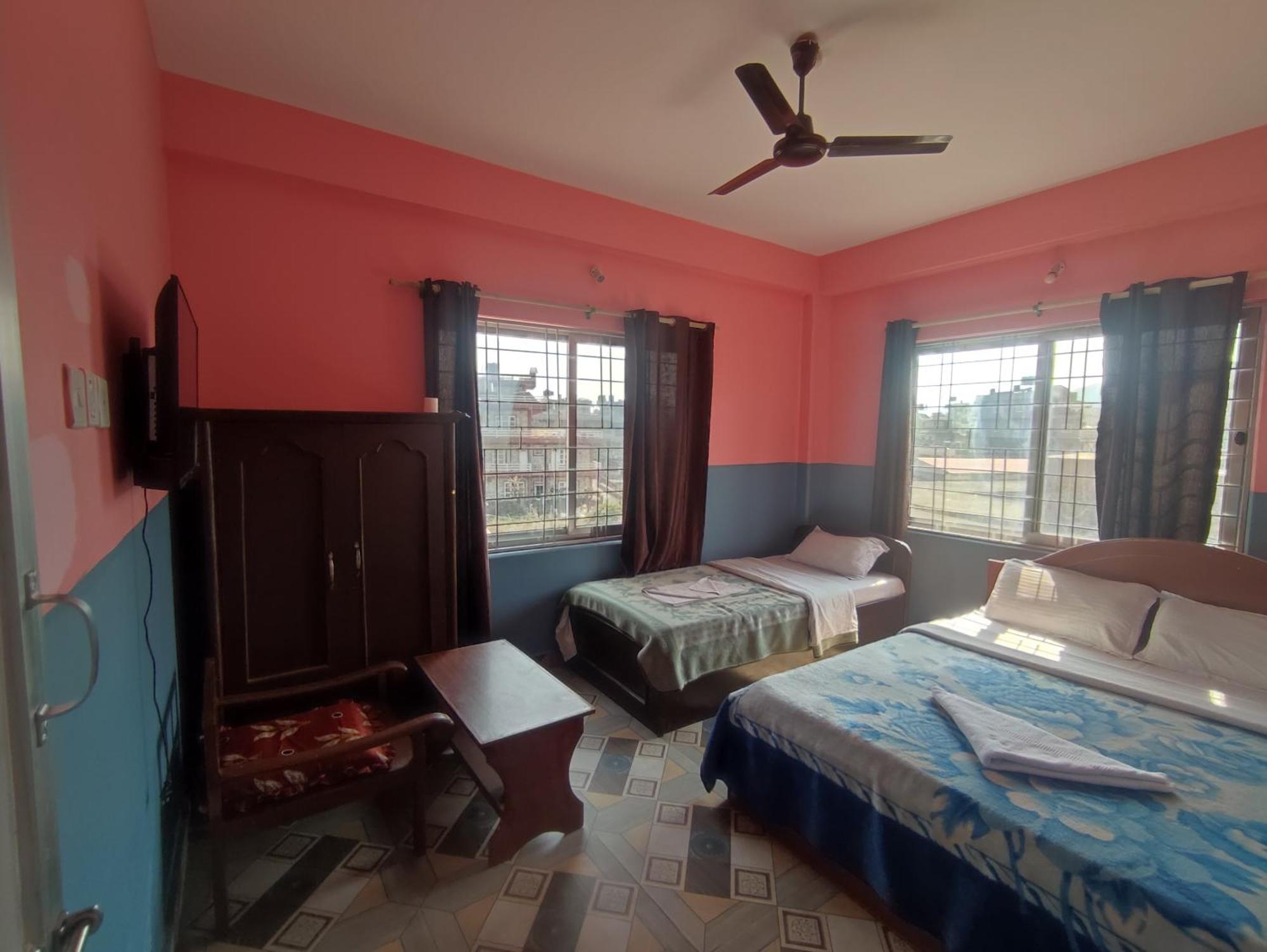 Krishna Inn Похара Екстериор снимка