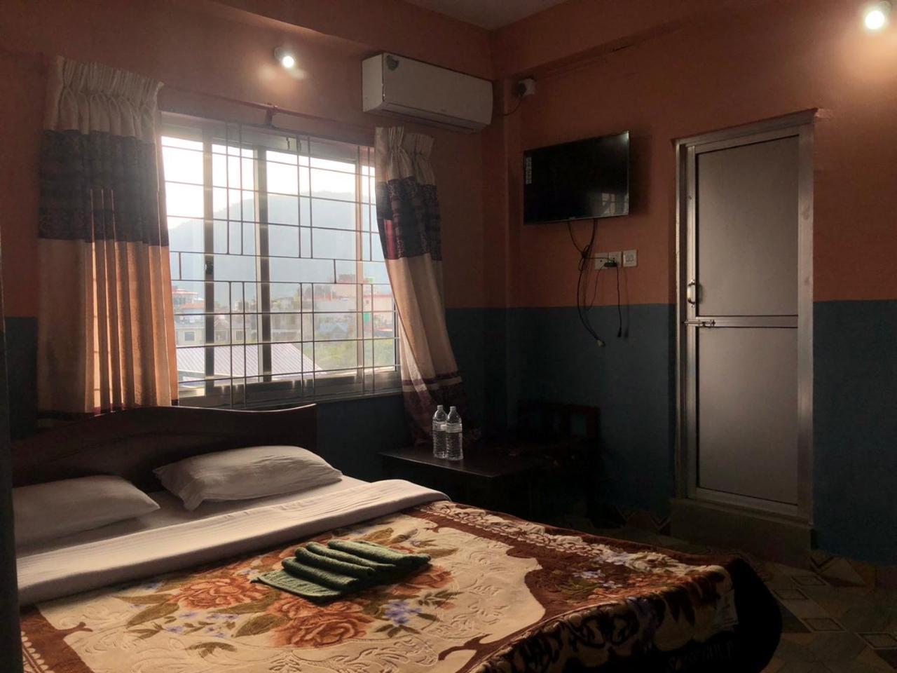 Krishna Inn Похара Екстериор снимка