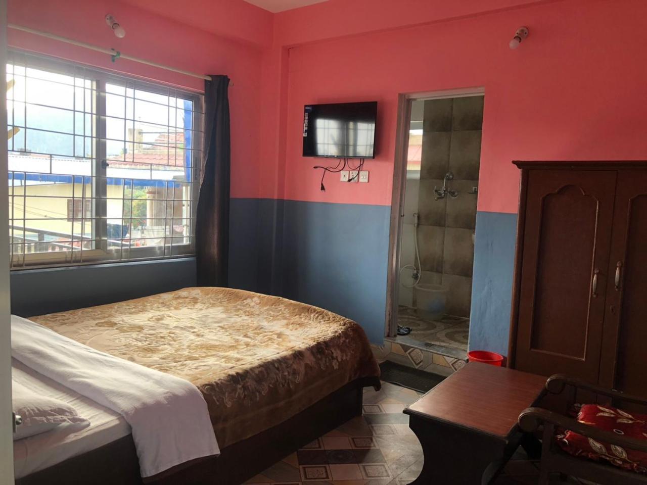 Krishna Inn Похара Екстериор снимка