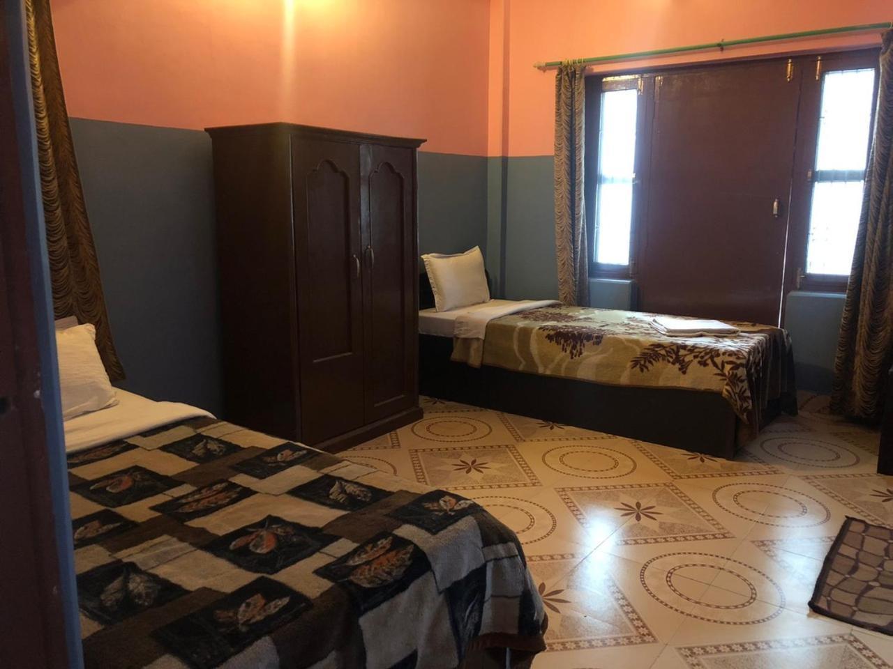 Krishna Inn Похара Екстериор снимка
