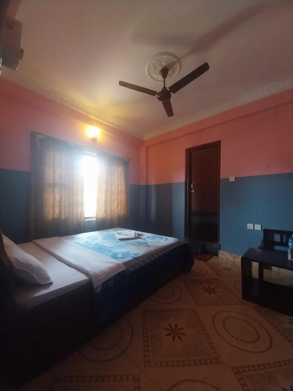 Krishna Inn Похара Екстериор снимка